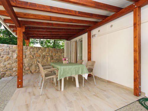 Appartement in Baška mit Eigener Terrasse