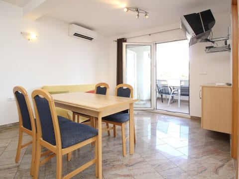 Wohnung in Baška mit Eigenem Balkon