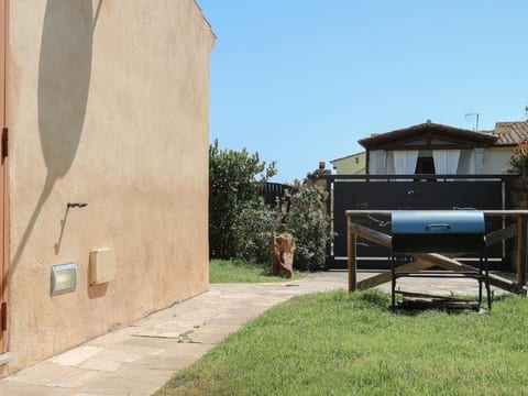 Haus in Budoni mit Schwimmbad und Privatparkplatz