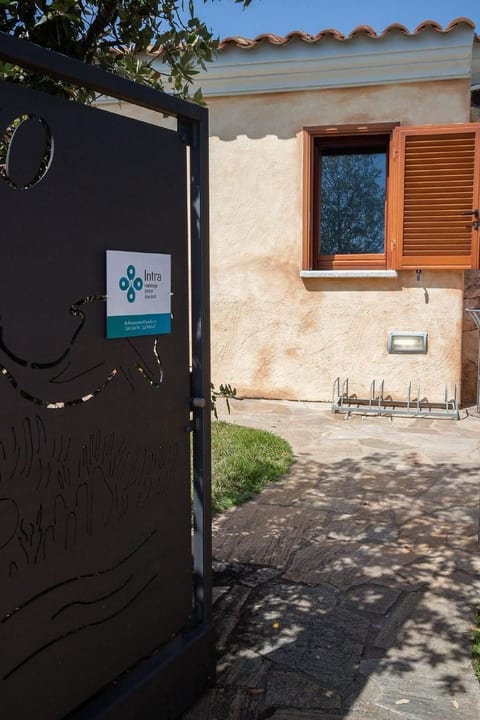 Haus in Budoni mit Schwimmbad und Privatparkplatz