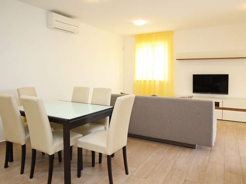 Wohnung in Baška mit Eigener Terrasse