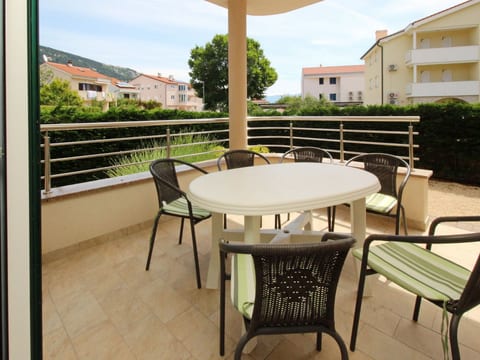 Wohnung in Baška mit Eigener Terrasse