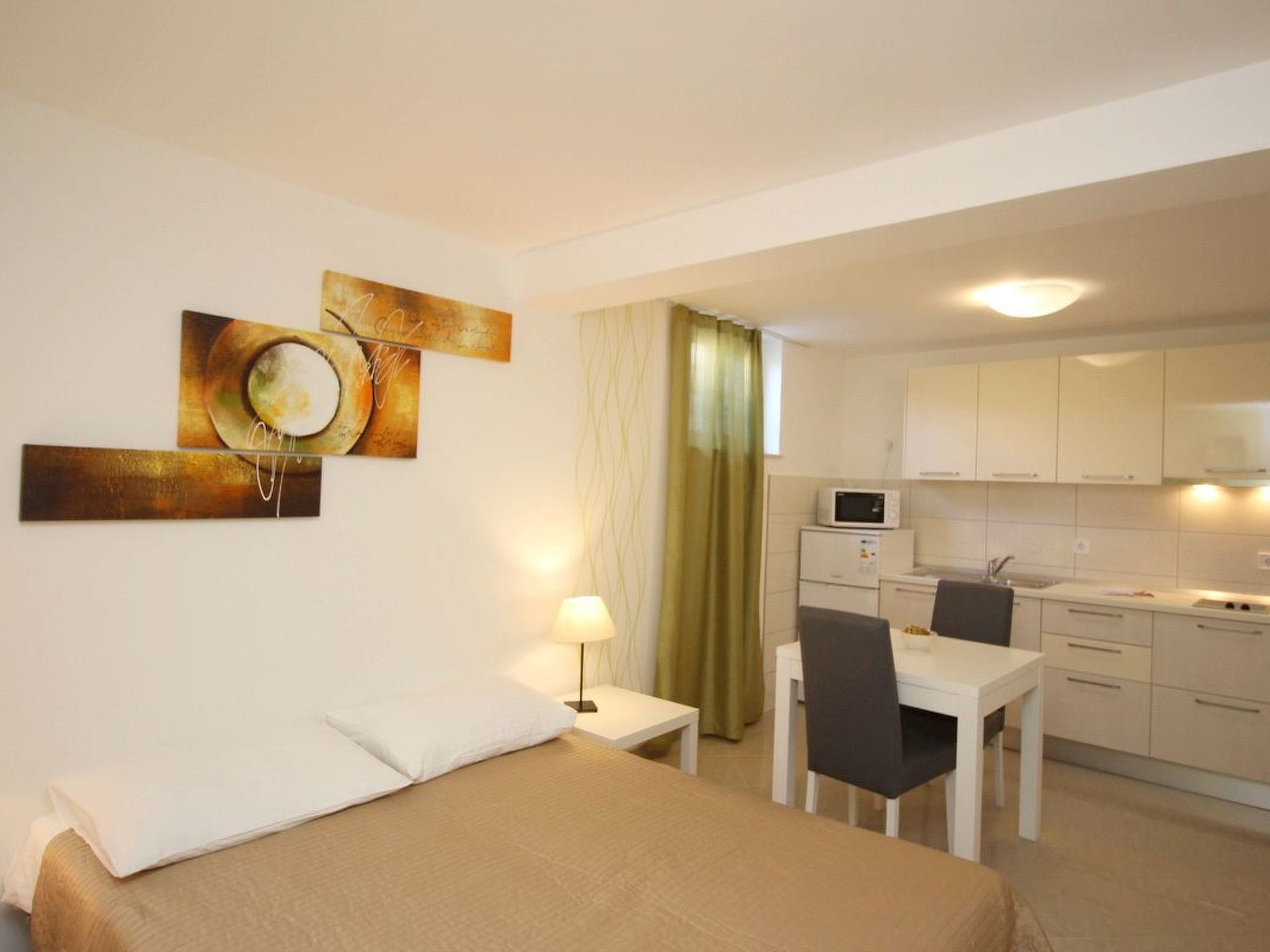 Appartement in Baška mit gemeinsamem Pool und Grill