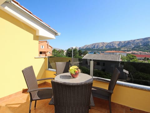 Charmantes Appartement in Baška mit Eigenem Balkon