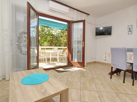 Charmante Wohnung in Baška mit Eigener Terrasse