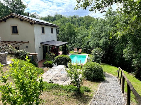 Villa im Grünen Civico 2 in Uzzano