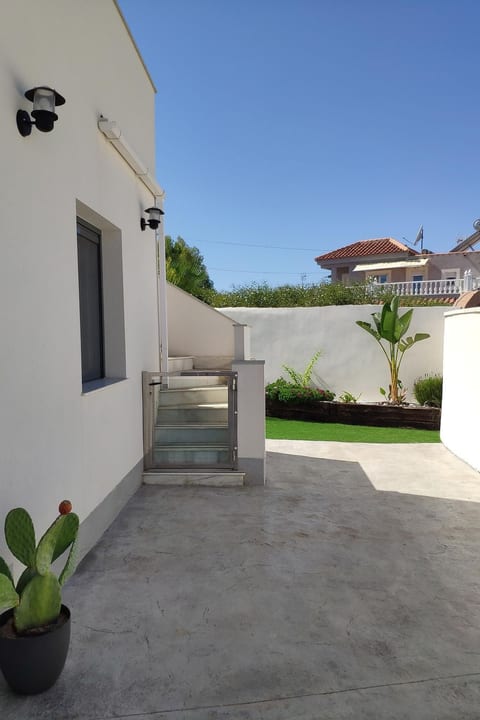"Arenas house" mit Pool