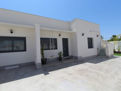 "Arenas house" mit Pool
