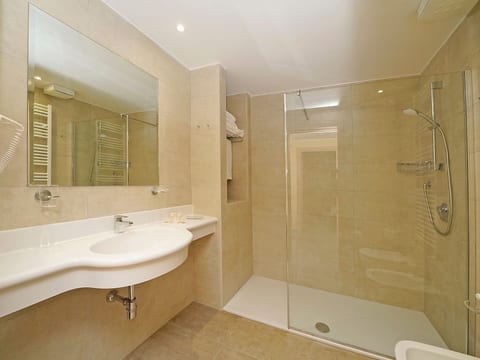 Residence Dany Drei-Zimmer-Wohnung 6 Betten