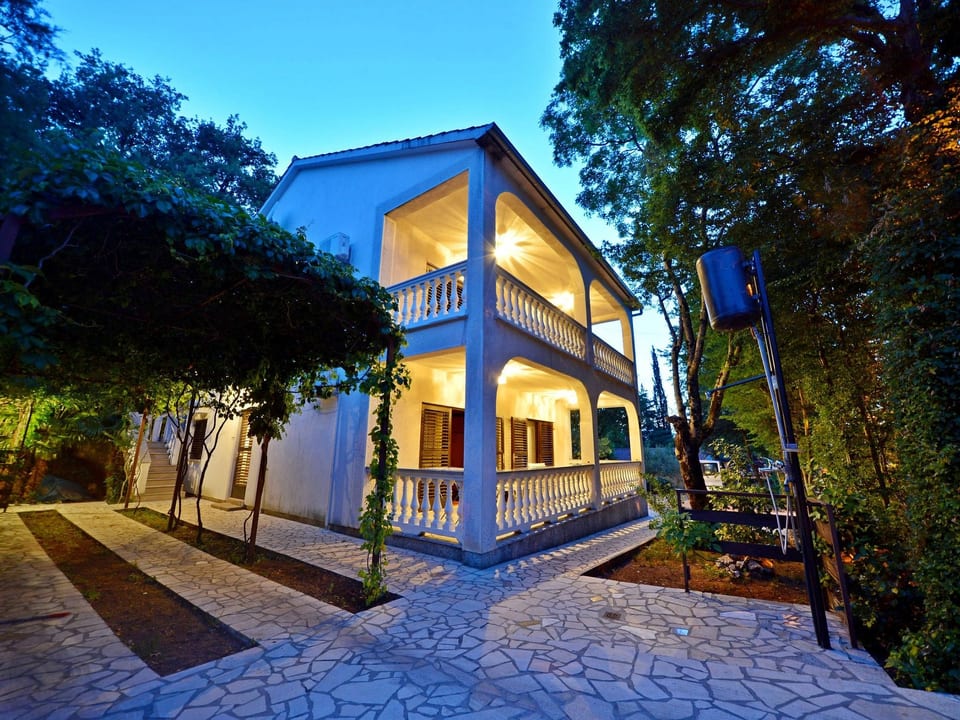 Familienwohnung in Malinska - Milohnići