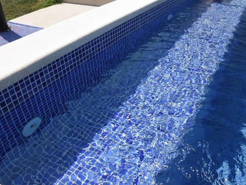Ferienvilla "Luxury Villa Tara" mit beheiztem Pool