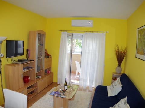 Schönes Apartment, privater Parkplatz und Strand in der Nähe