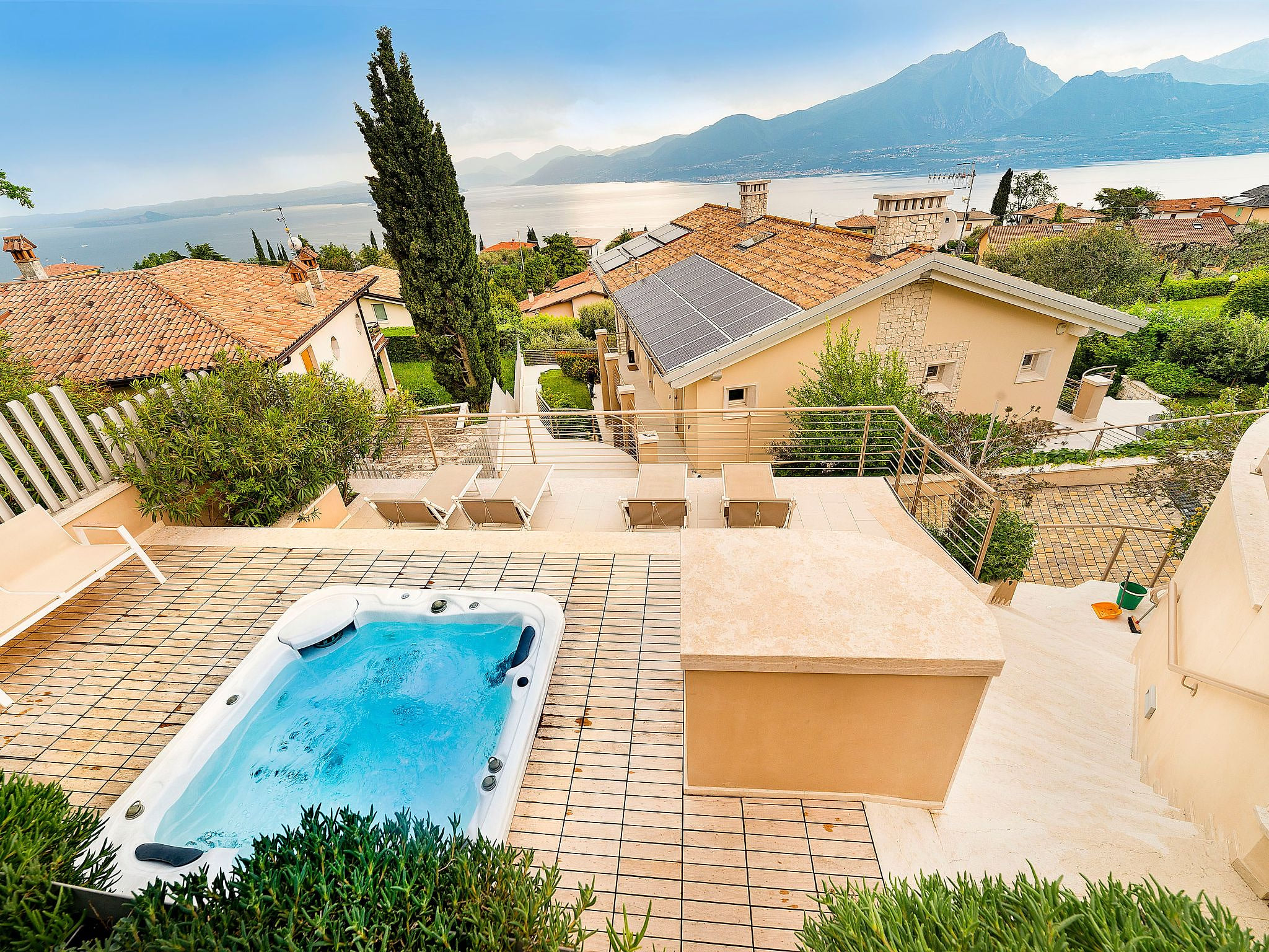 Flacher Sonnenuntergang