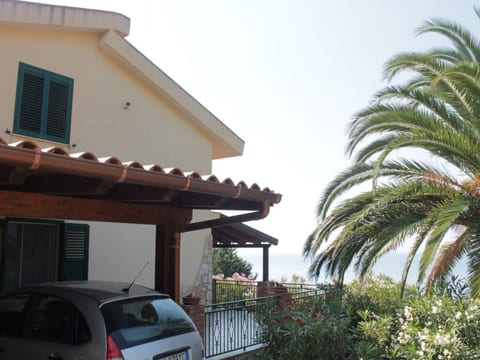 Exklusive Villa mit Strandblick