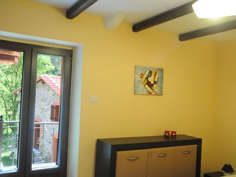Giusvalla Deluxe Forest 3 Etagen Villa