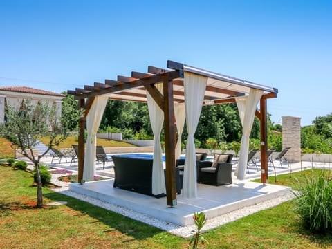Villa "Tara" mit privatem Pool