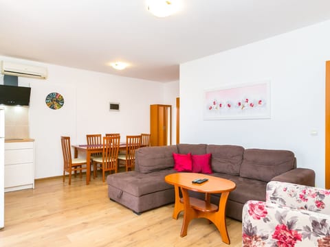 Angenehme Wohnung mit Terrasse und Barbecue