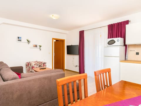 Angenehme Wohnung mit Terrasse und Barbecue