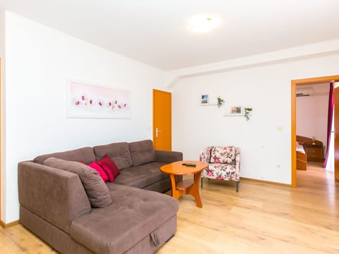 Angenehme Wohnung mit Terrasse und Barbecue