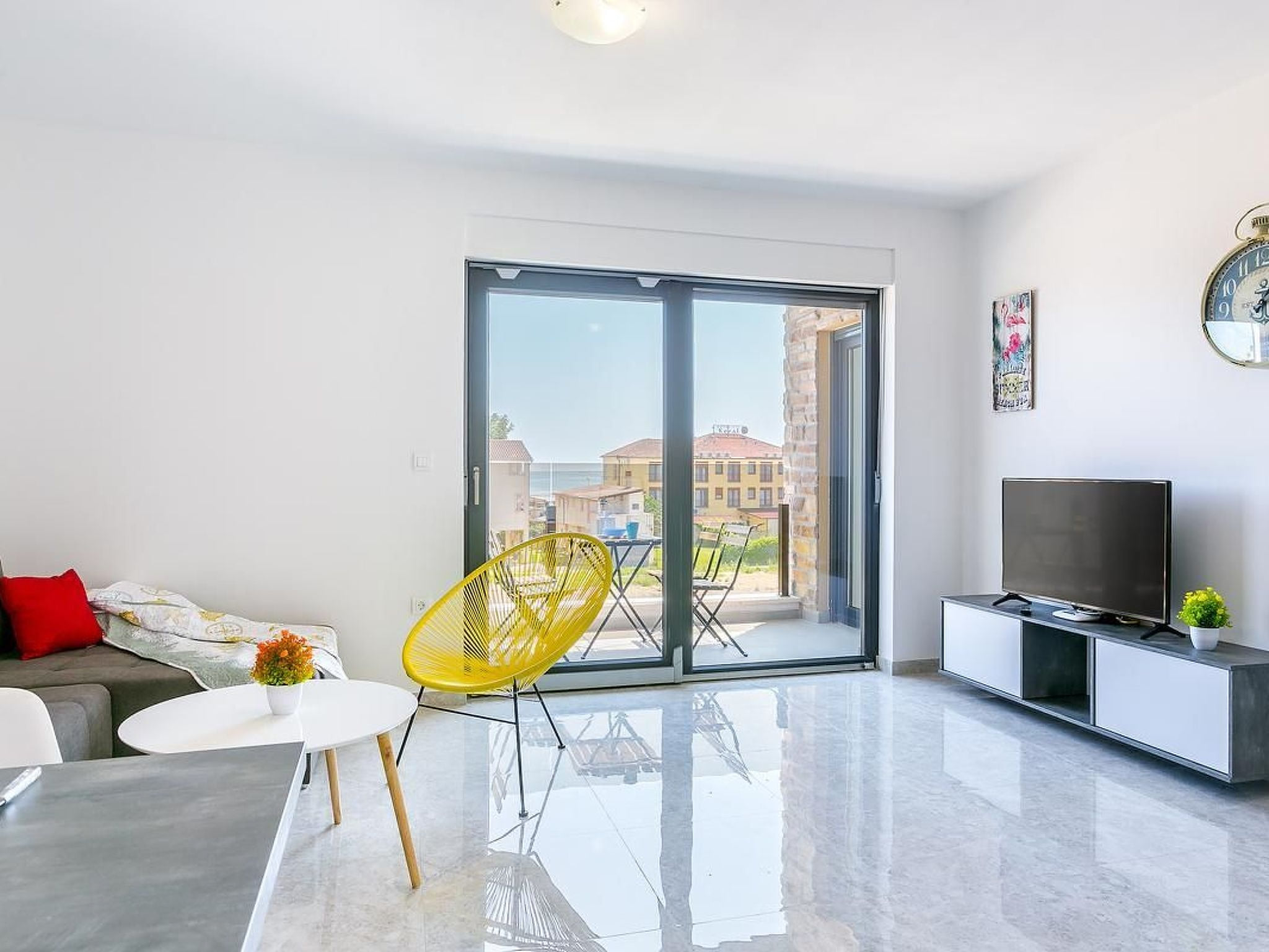 Wohnung "Nevia 6" mit Blick auf das Wasser