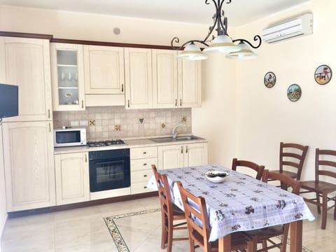 Wohnung in Trecastagni mit Terrasse