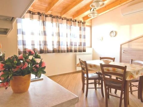 Wohnung in Trecastagni mit Terrasse