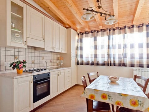 Wohnung in Trecastagni mit Terrasse