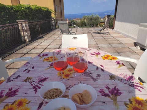 mit Seeblick und privatem Garten