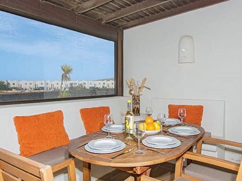 Charmantes Ferienhaus in Yaiza mit Privatem Pool
