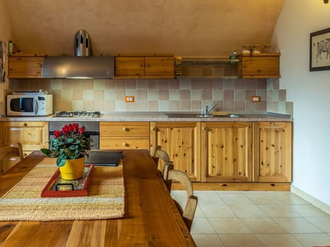 Wohnung in Riva Di Solto mit Kleinem Garten