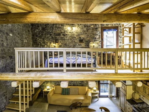 Studio-Apartment mit Zwischengeschoss in einem historischen Gebäude in Zorzino
