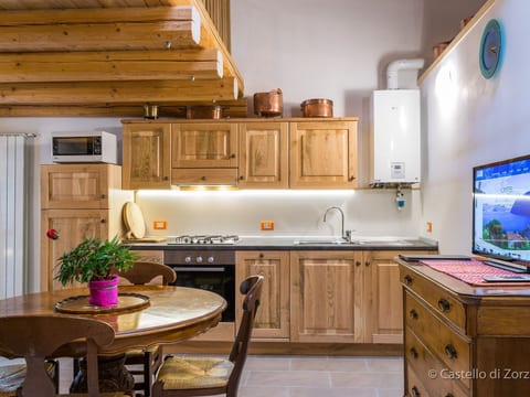 Studio-Apartment mit Zwischengeschoss in einem historischen Gebäude in Zorzino