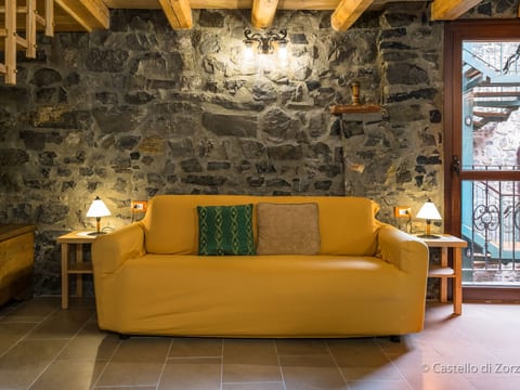 Studio-Apartment mit Zwischengeschoss in einem historischen Gebäude in Zorzino