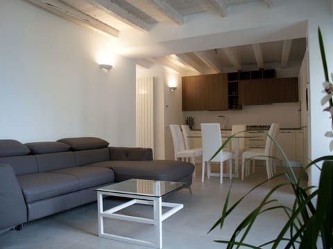 Seesicht"-Wohnung mit Wasserblick