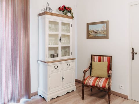 Charmante Ferienwohnung mit Terrasse und Pool
