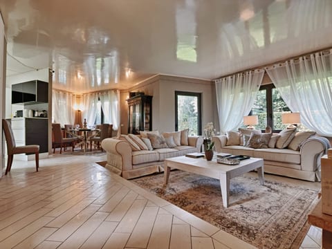 Villa 'Grazia' mit privatem Garten und Grill