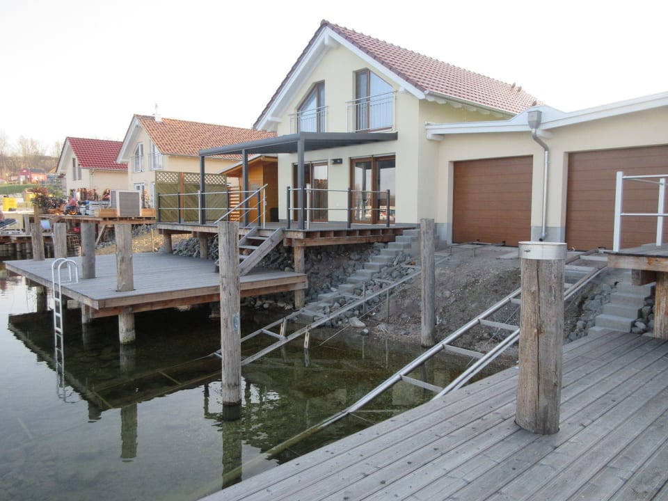 Seehaus Arielle mit Wassergrundstück - Mücheln