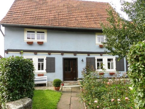 Fachwerkhaus mit Garten, Grill und Terrasse
