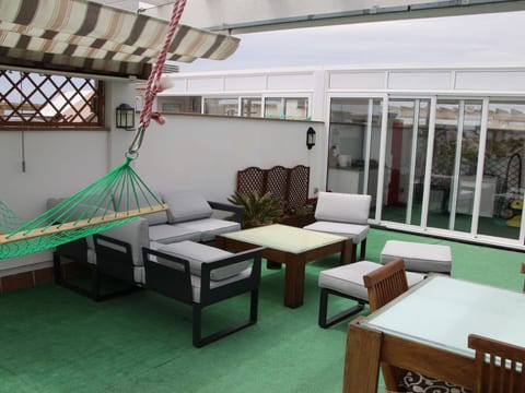 Appartement in Roses mit Grill, gemeinschaftlichem Pool und Terrasse