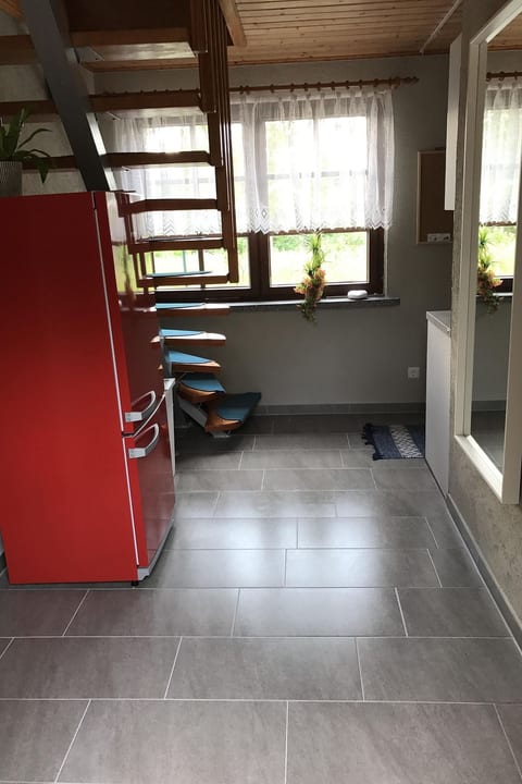 Ruhiges Ferienhaus mit gemütlicher Terrasse