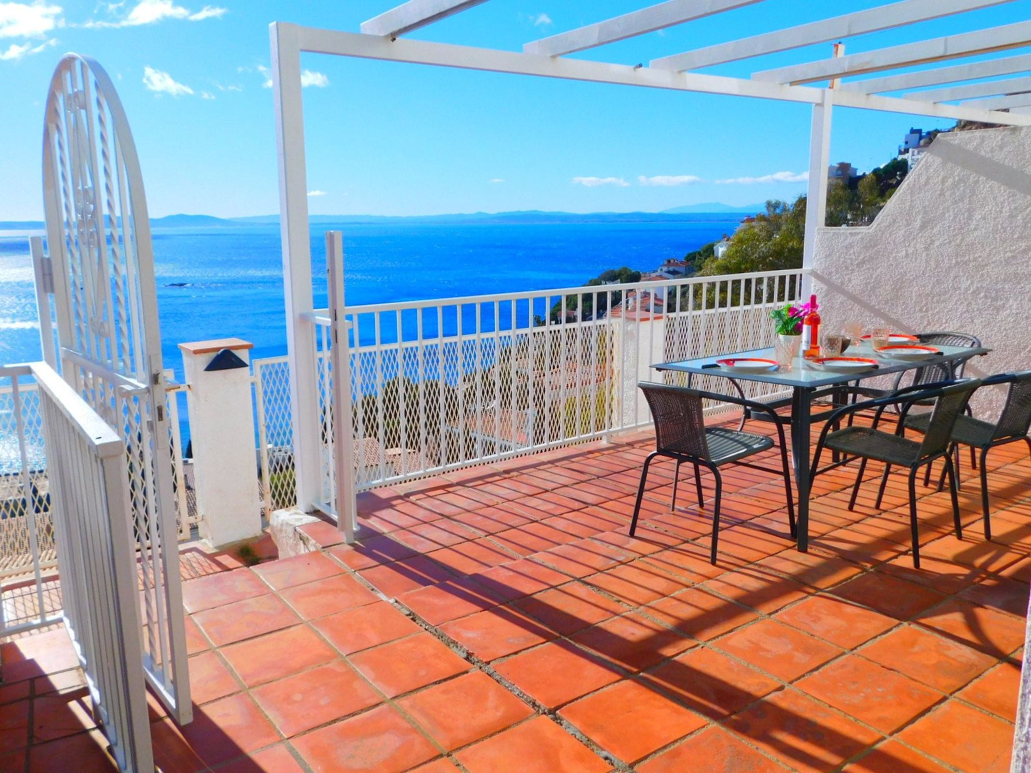 mit privatem Garten und Terrasse