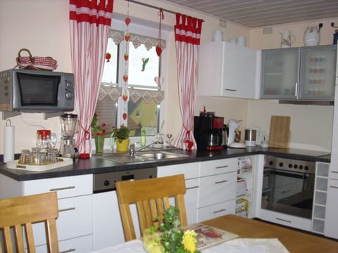 Wohnung in Oberwaldbach mit Garten und Grill