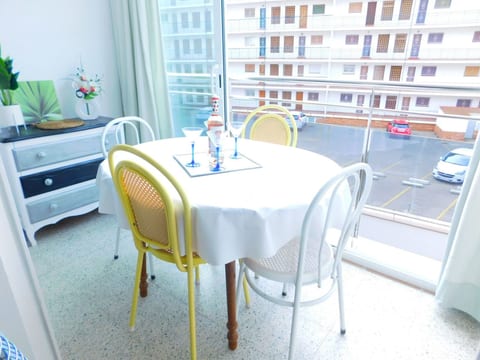 mit Terrasse