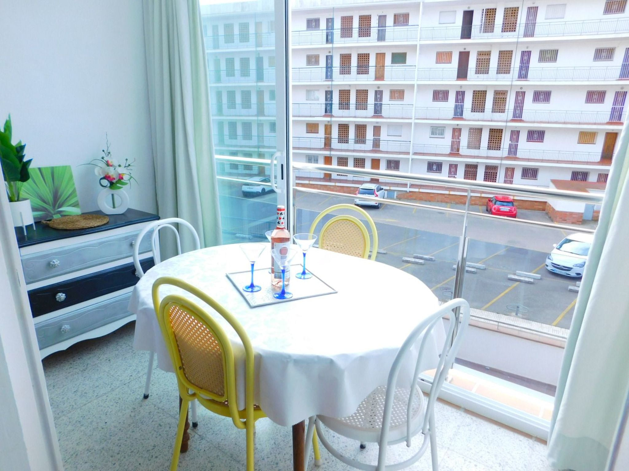 mit Terrasse
