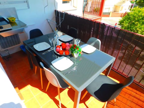 Wohnung mit 2 Schlafzimmern, Schwimmbad und Parkplatz in Mas Oliva, Roses