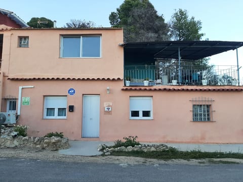Landwohnung mit Bergblick