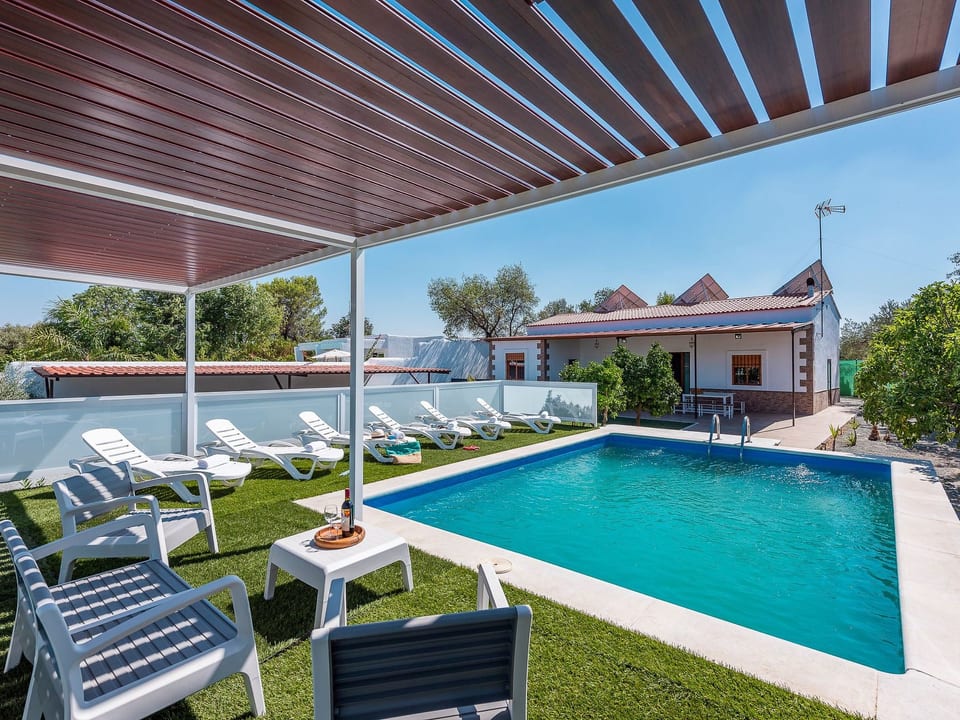 Casa Rural Adalid, en el campo en Sevilla - La Puebla de Cazalla