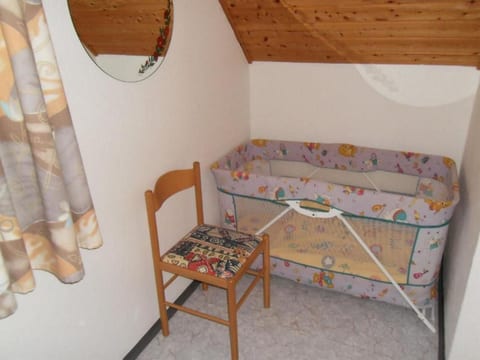 Haus mit Spielwiese