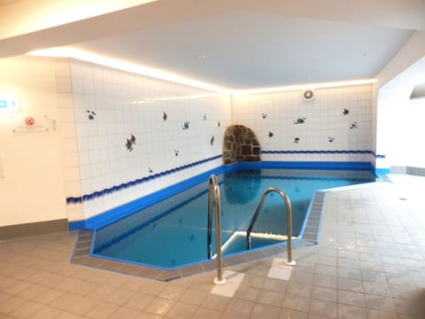 Pool Indoor