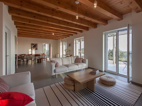 Villa Ella mit Infinity-Pool